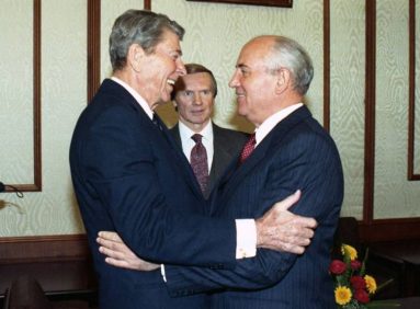 Reagan Y Gorbachov