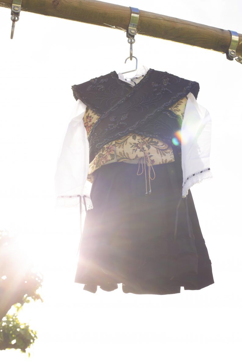 32 Aireando el traje