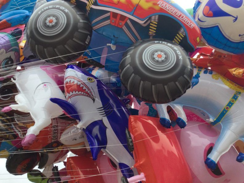 37 Nadando en la fiesta