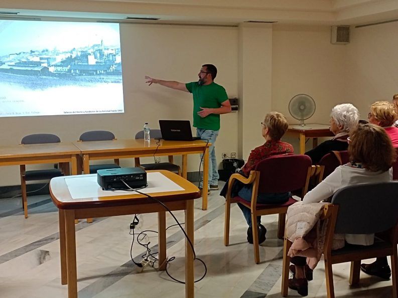 ESPACIO CULTURAL-charla-2004-04-16 02